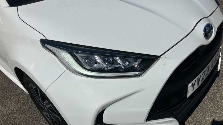 Toyota Yaris 1.5 Hybrid Design 5dr CVT Hybrid Hatchback